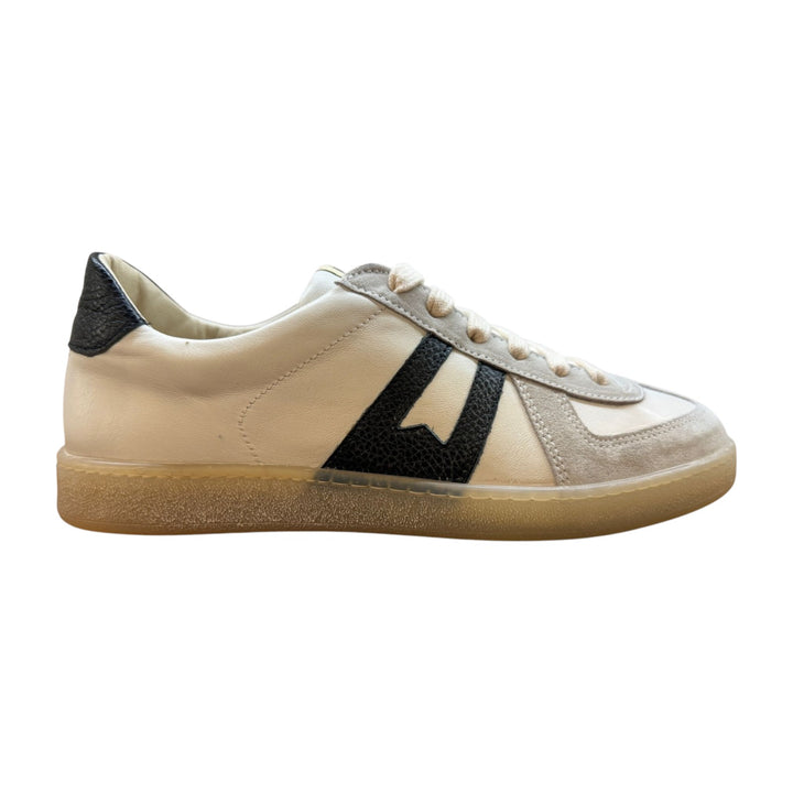 Sneakers aidosta nahasta, Valkoinen-Musta