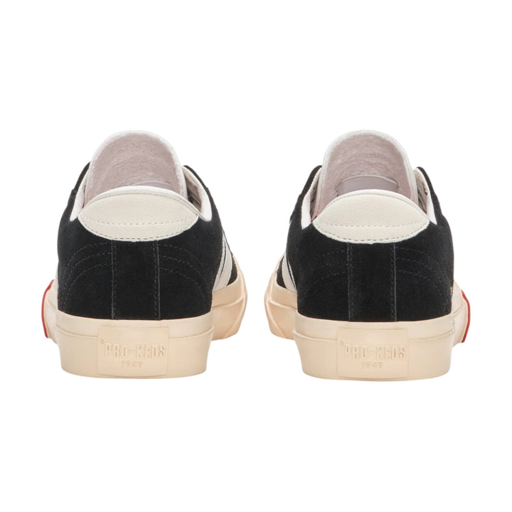 Royal Classic mokkanahkaa, musta ja valkoinen